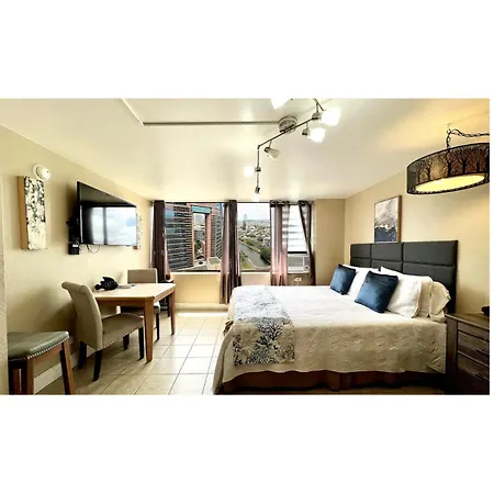 King Bed, Spacious, Legal, View